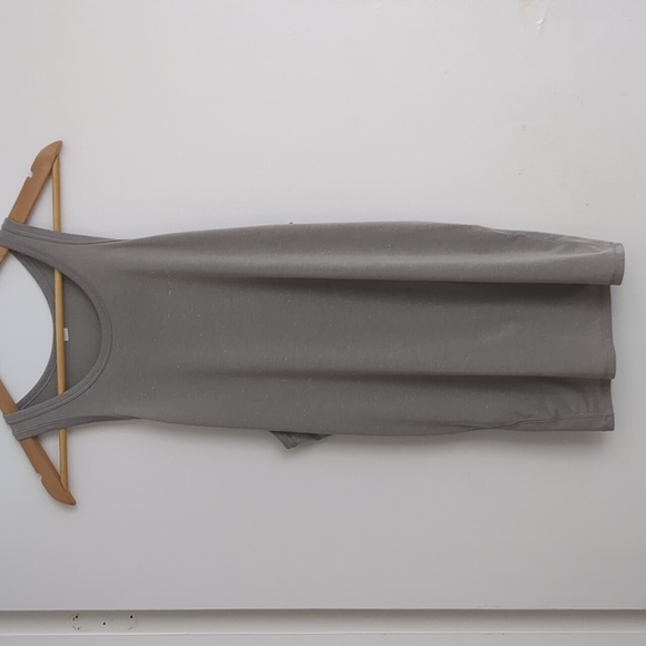 Tie-back Lululemon tank (sz 8) - Picture 5 of 6